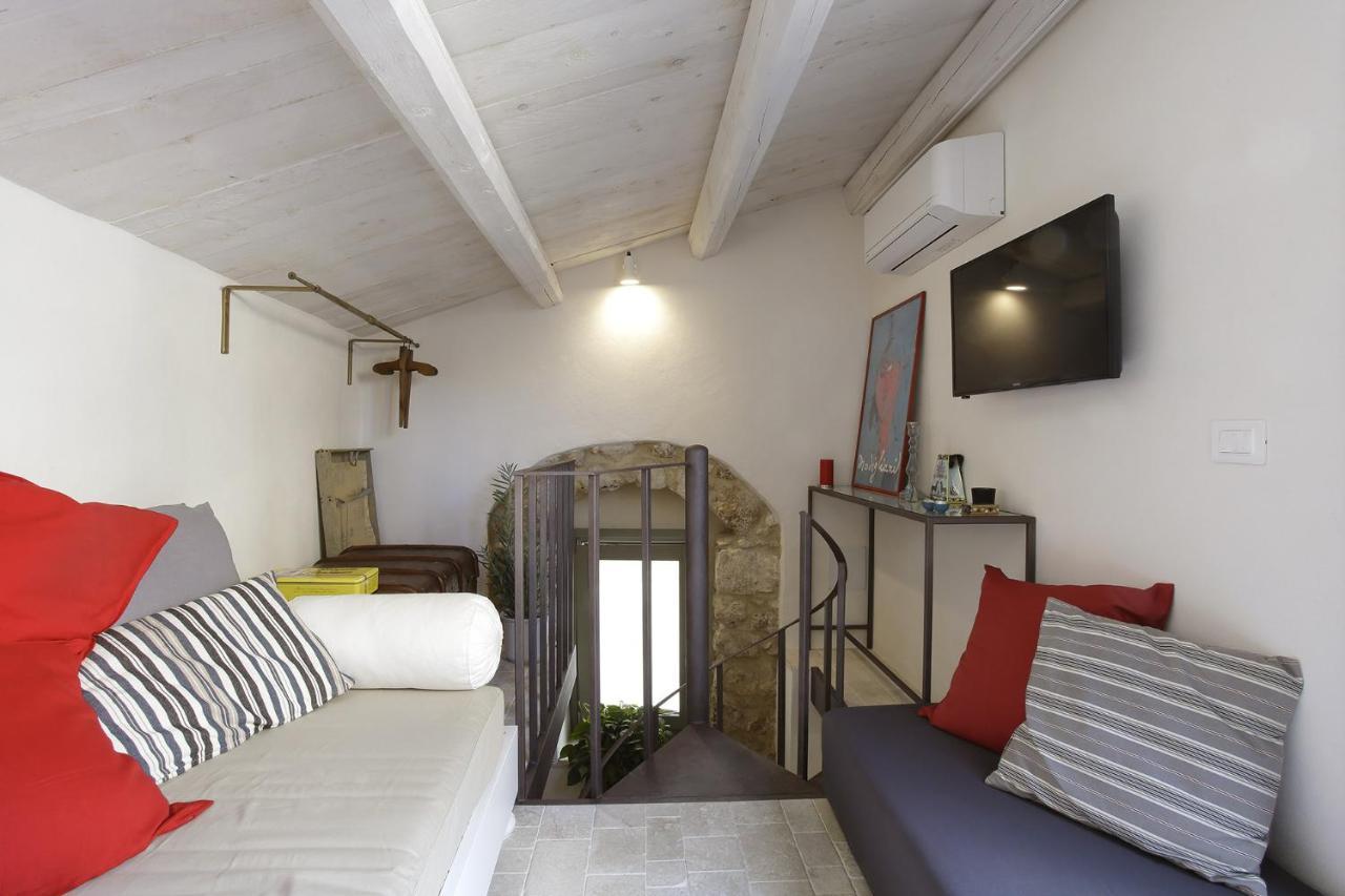 Nicotera Apartment Noto Exterior photo